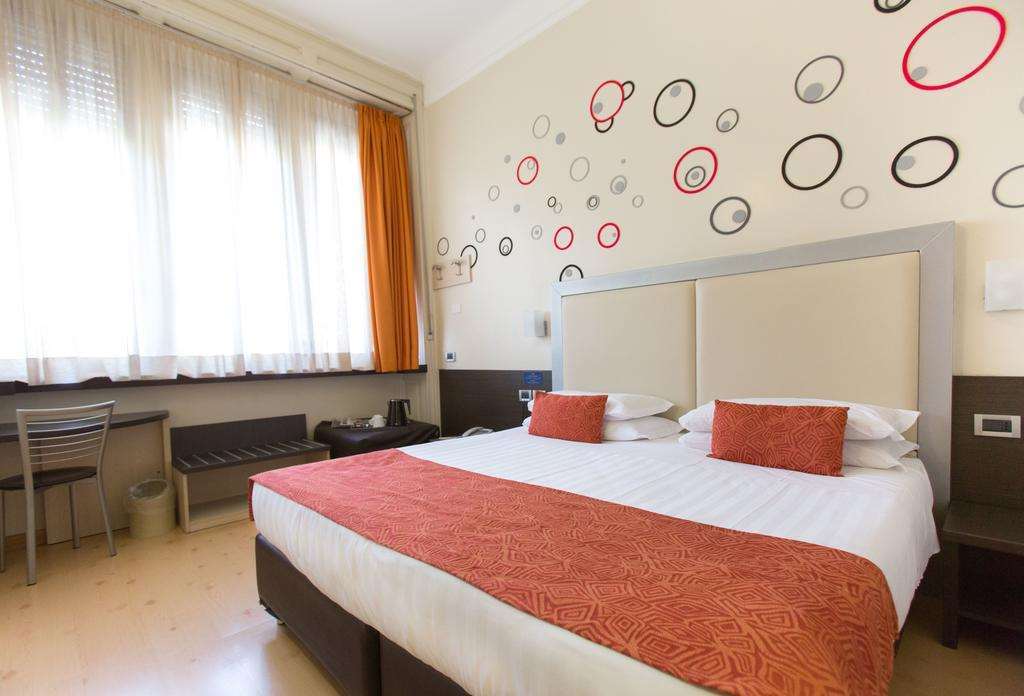 Eurohotel Piacenza Szoba fotó